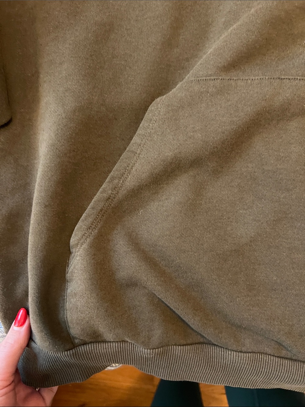 ALO Olive Pullover hoodie. Size XL - Picture 4 of 5